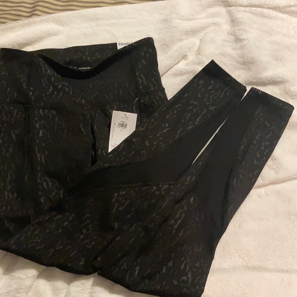 Old navy elevate legging 7/8 high rise go-dry